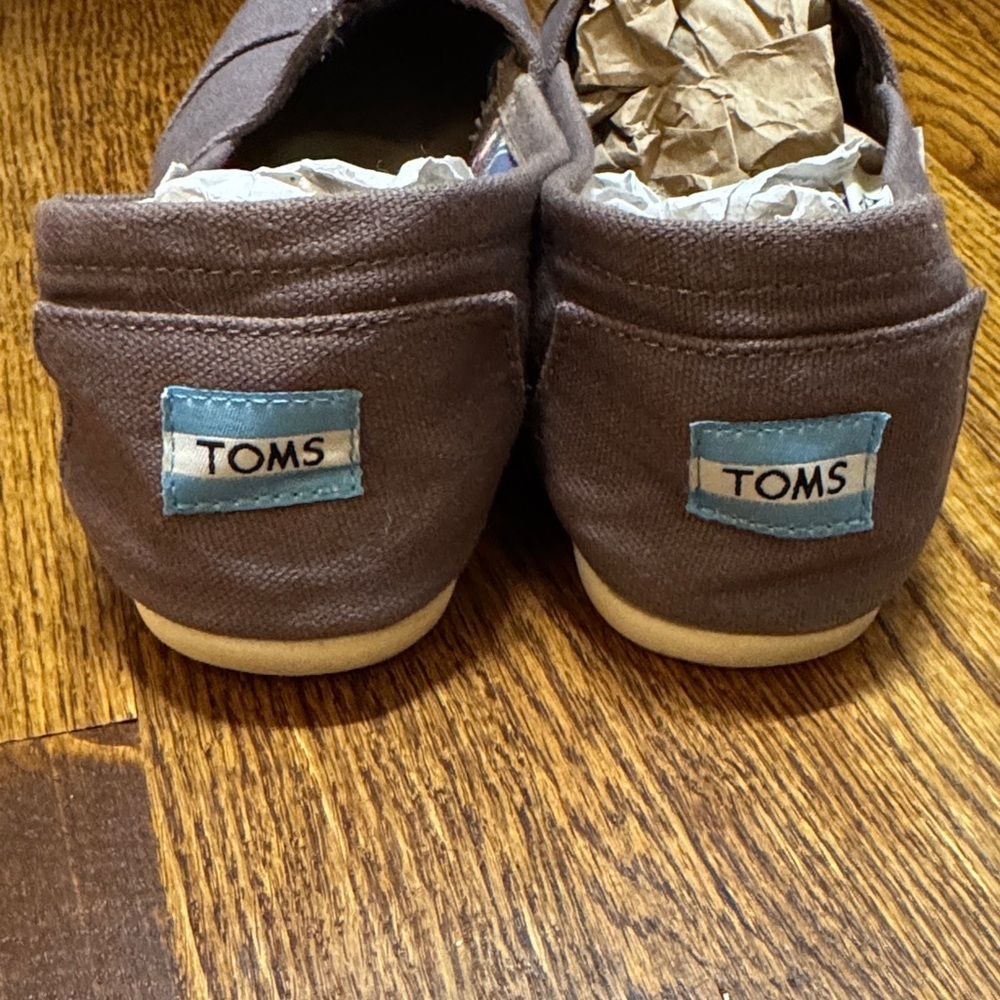 TOMS Gray Classic Canvas Slip-Ons - Picture 2 of 10